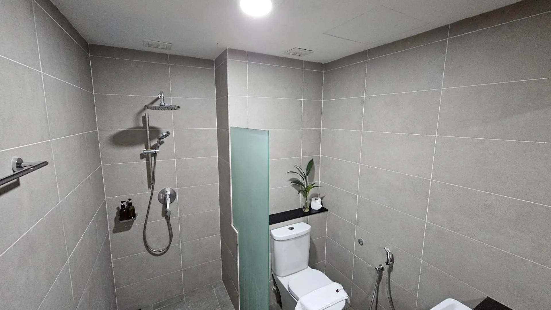Studio Apartment Seaview Cityview George Town